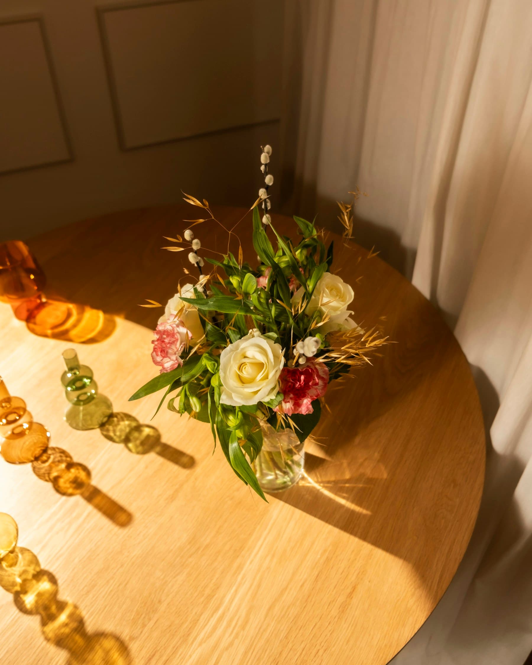 A sculptural bouquet ready to be given
